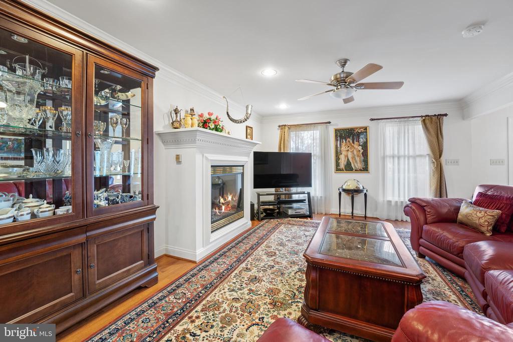 2 SEQUOIA LANE