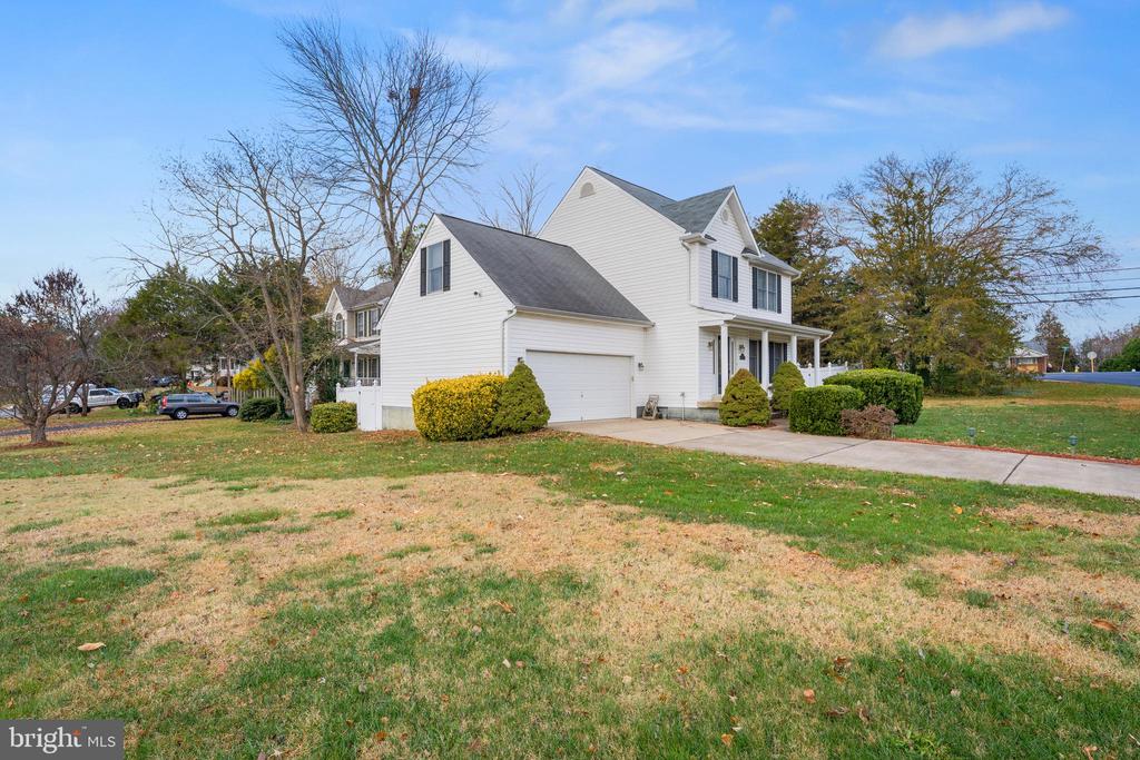2 SEQUOIA LANE