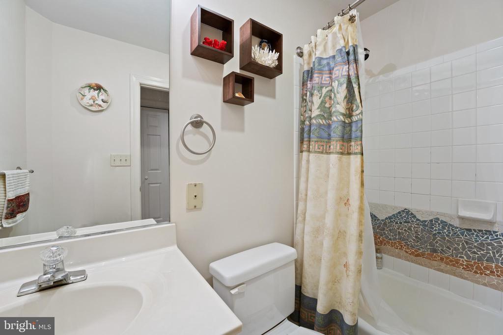 2 SEQUOIA LANE