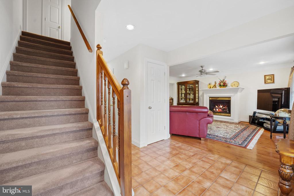 2 SEQUOIA LANE