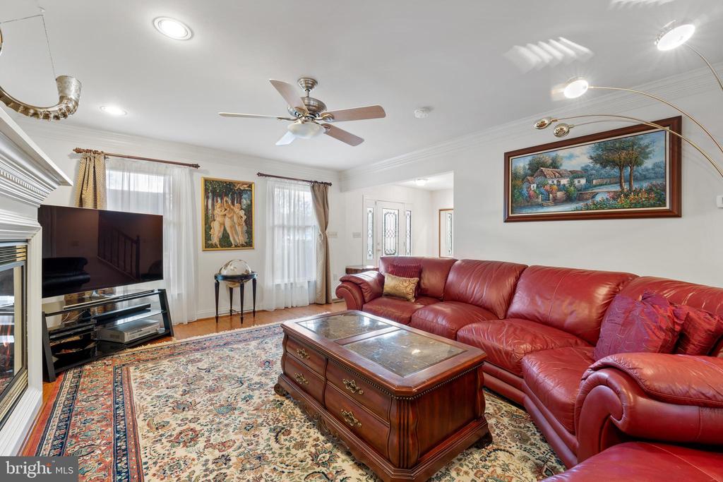 2 SEQUOIA LANE