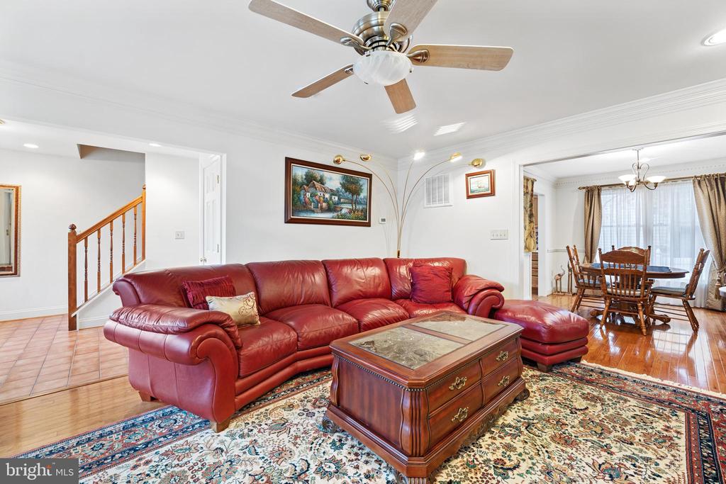 2 SEQUOIA LANE
