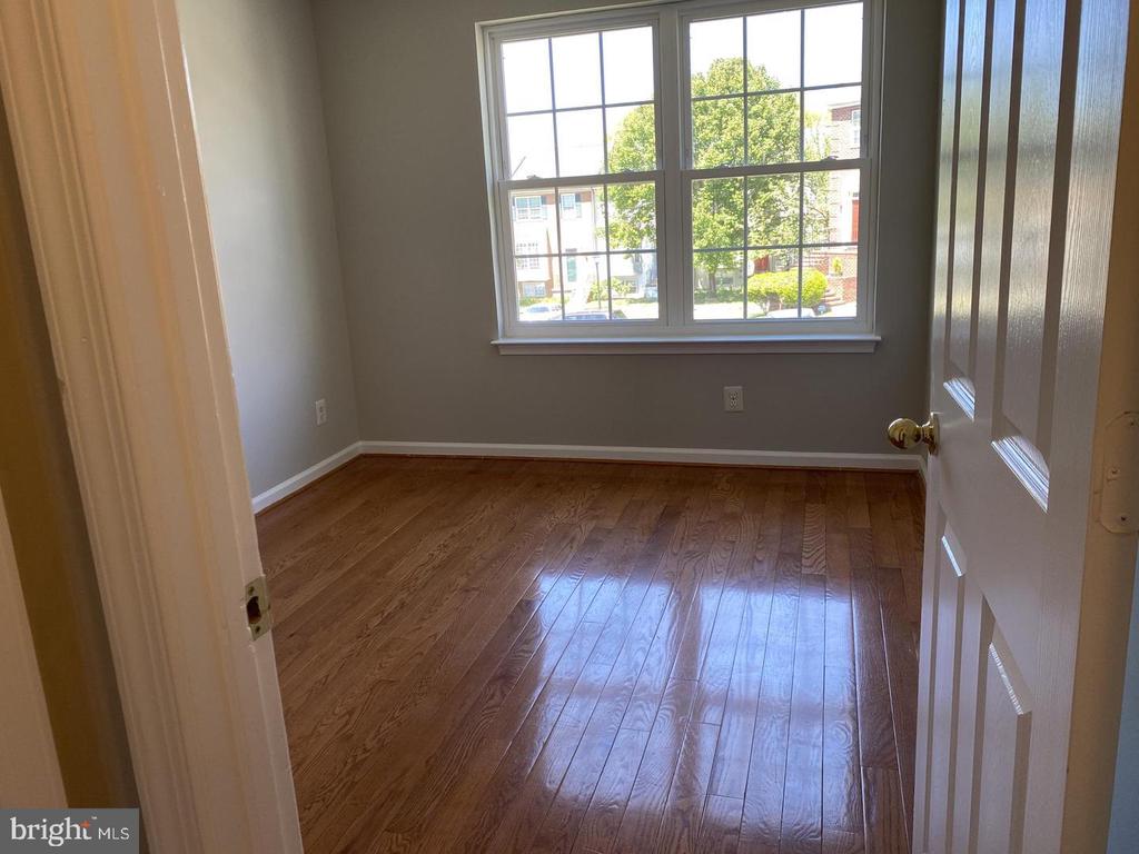 601 STAFFORD GLEN COURT