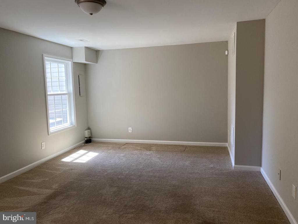 601 STAFFORD GLEN COURT