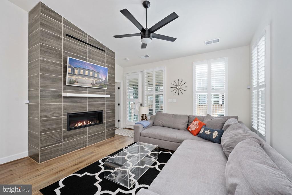 115 SMOKEBUSH DRIVE