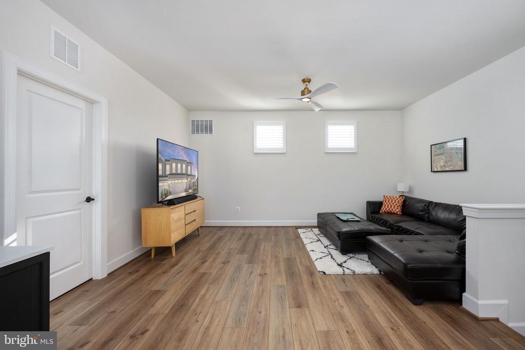 115 SMOKEBUSH DRIVE