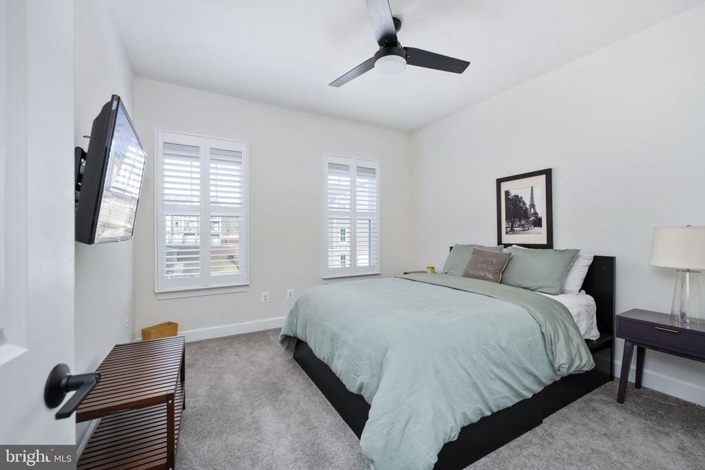 115 SMOKEBUSH DRIVE