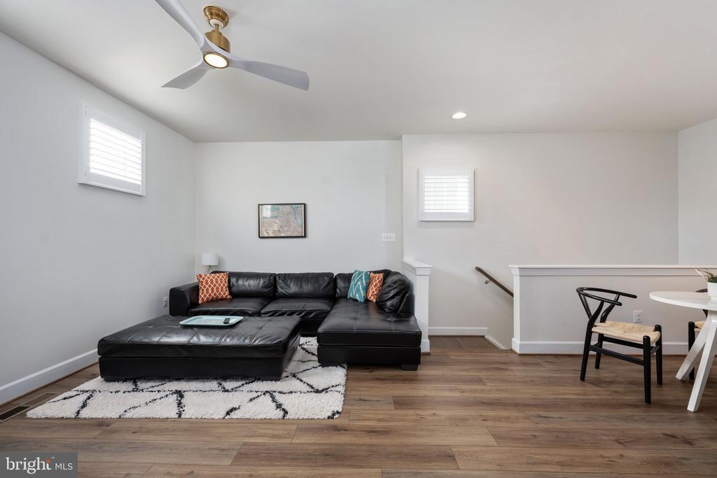 115 SMOKEBUSH DRIVE