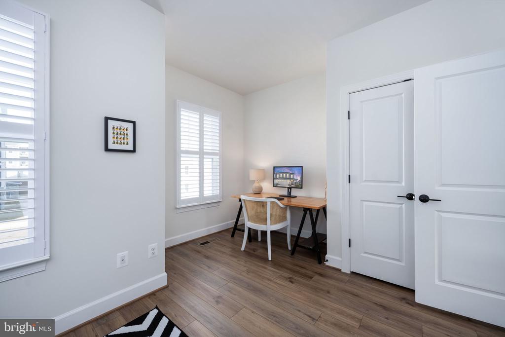 115 SMOKEBUSH DRIVE