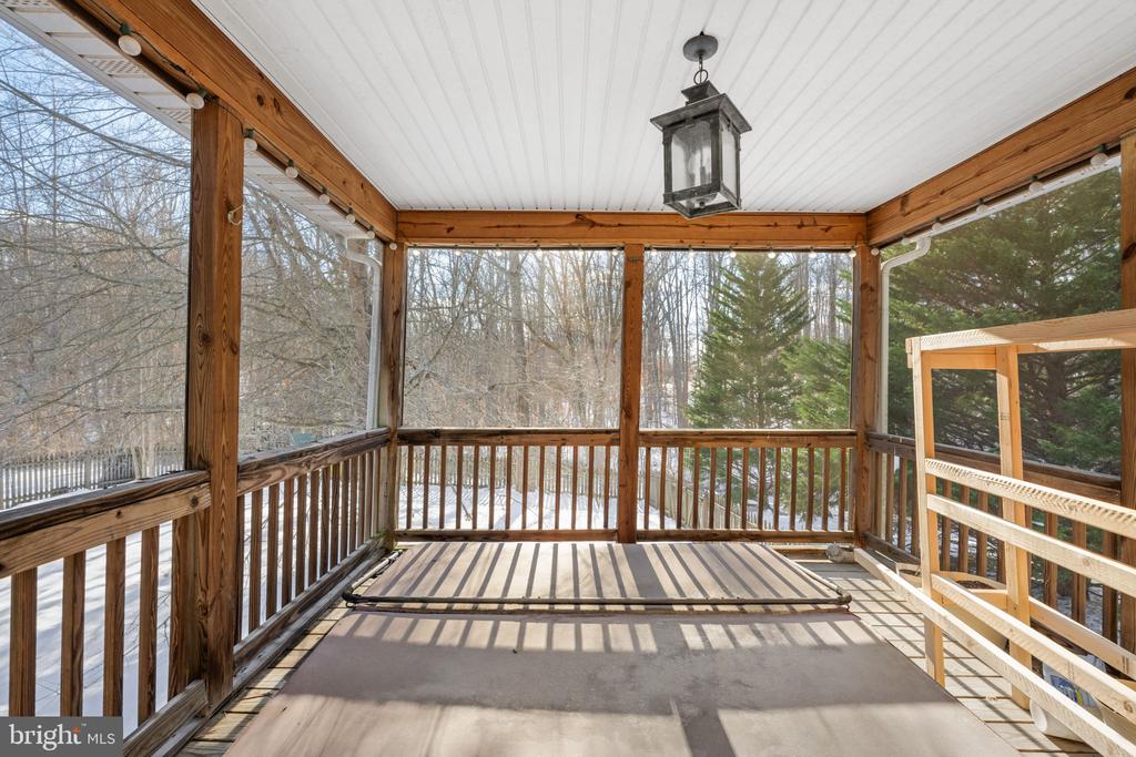 121 HARTWOOD MEADOWS DRIVE