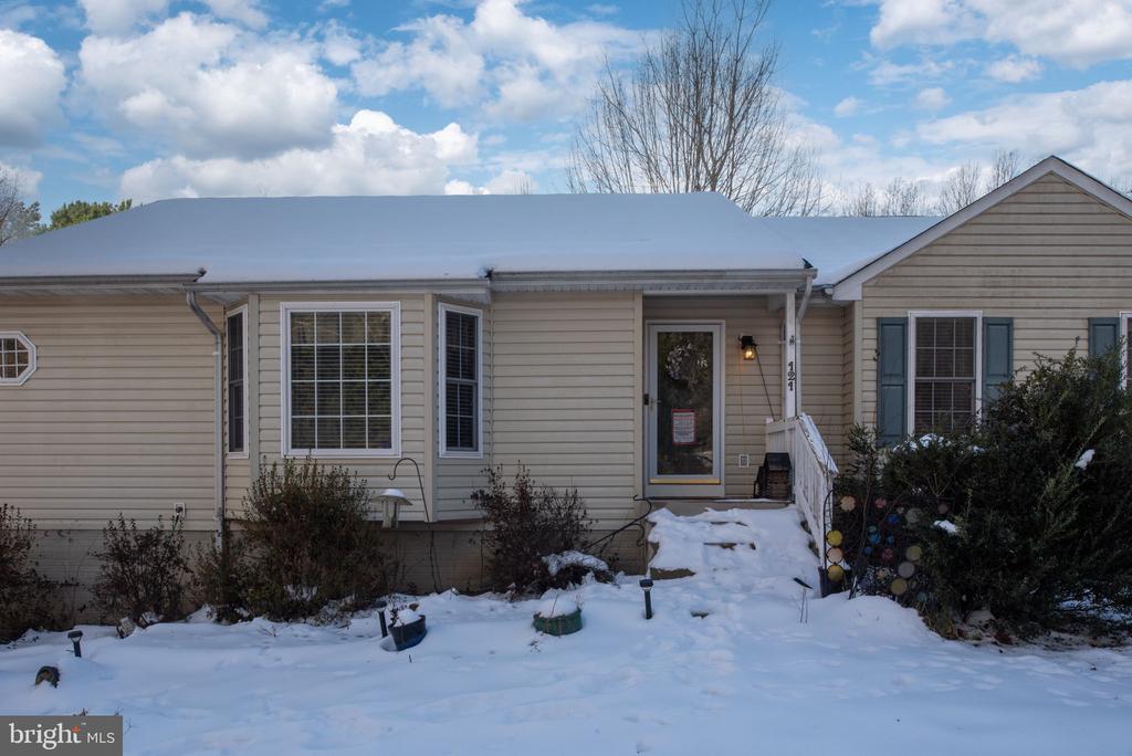 121 HARTWOOD MEADOWS DRIVE