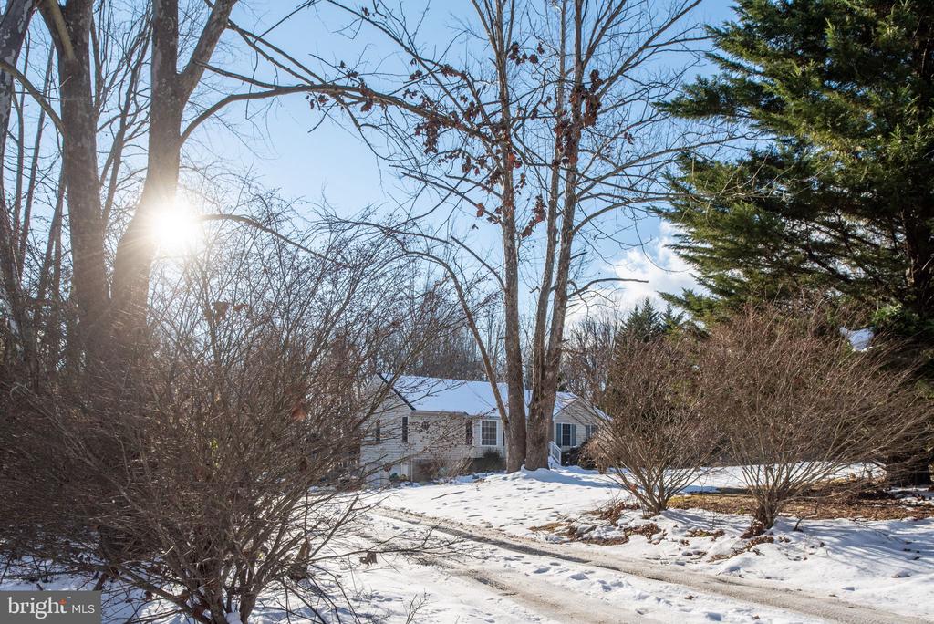 121 HARTWOOD MEADOWS DRIVE