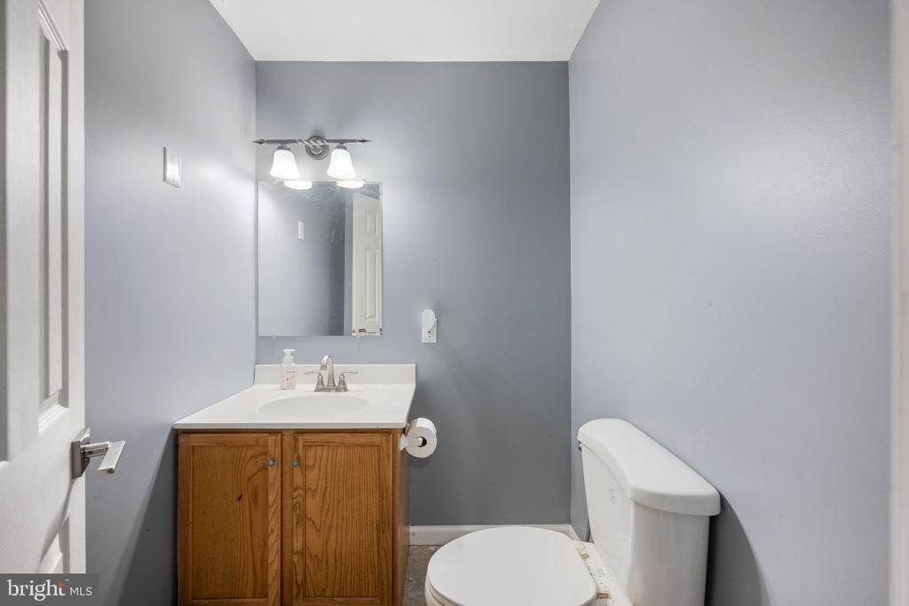 121 HARTWOOD MEADOWS DRIVE