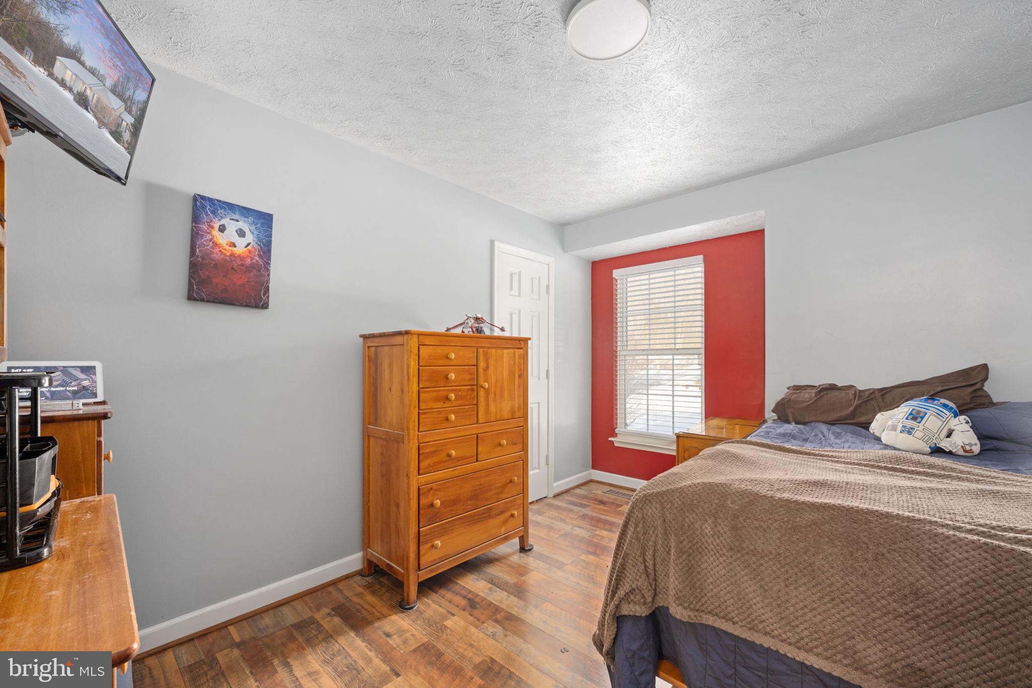121 HARTWOOD MEADOWS DRIVE