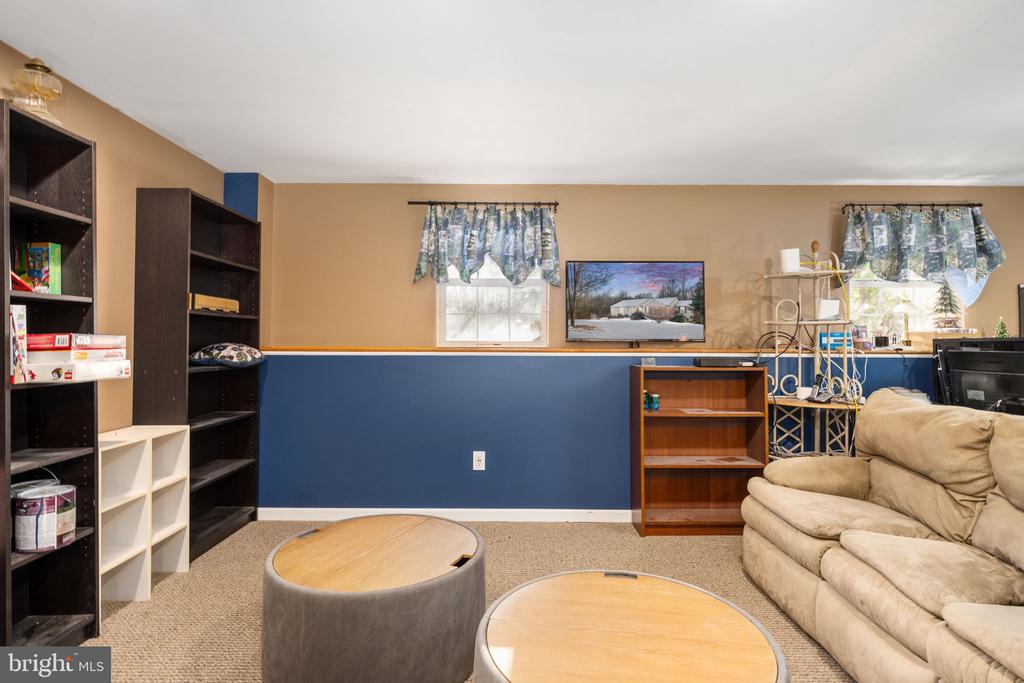 121 HARTWOOD MEADOWS DRIVE