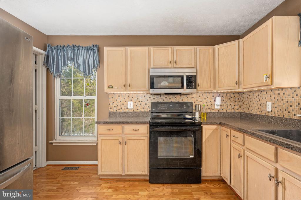 121 HARTWOOD MEADOWS DRIVE