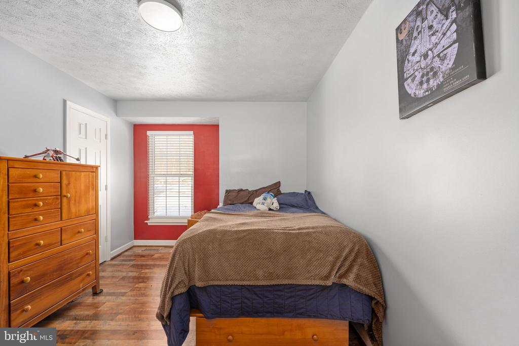 121 HARTWOOD MEADOWS DRIVE