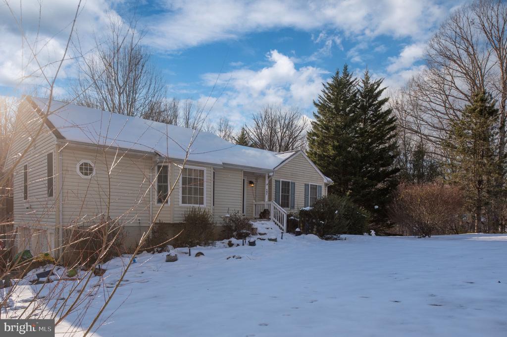 121 HARTWOOD MEADOWS DRIVE