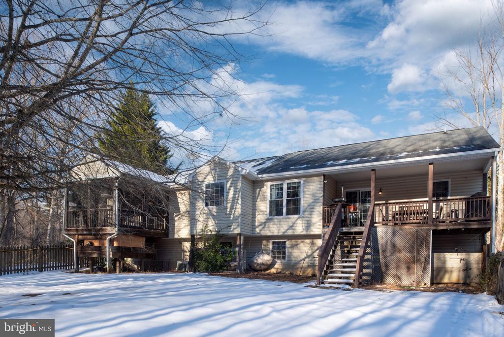 121 HARTWOOD MEADOWS DRIVE