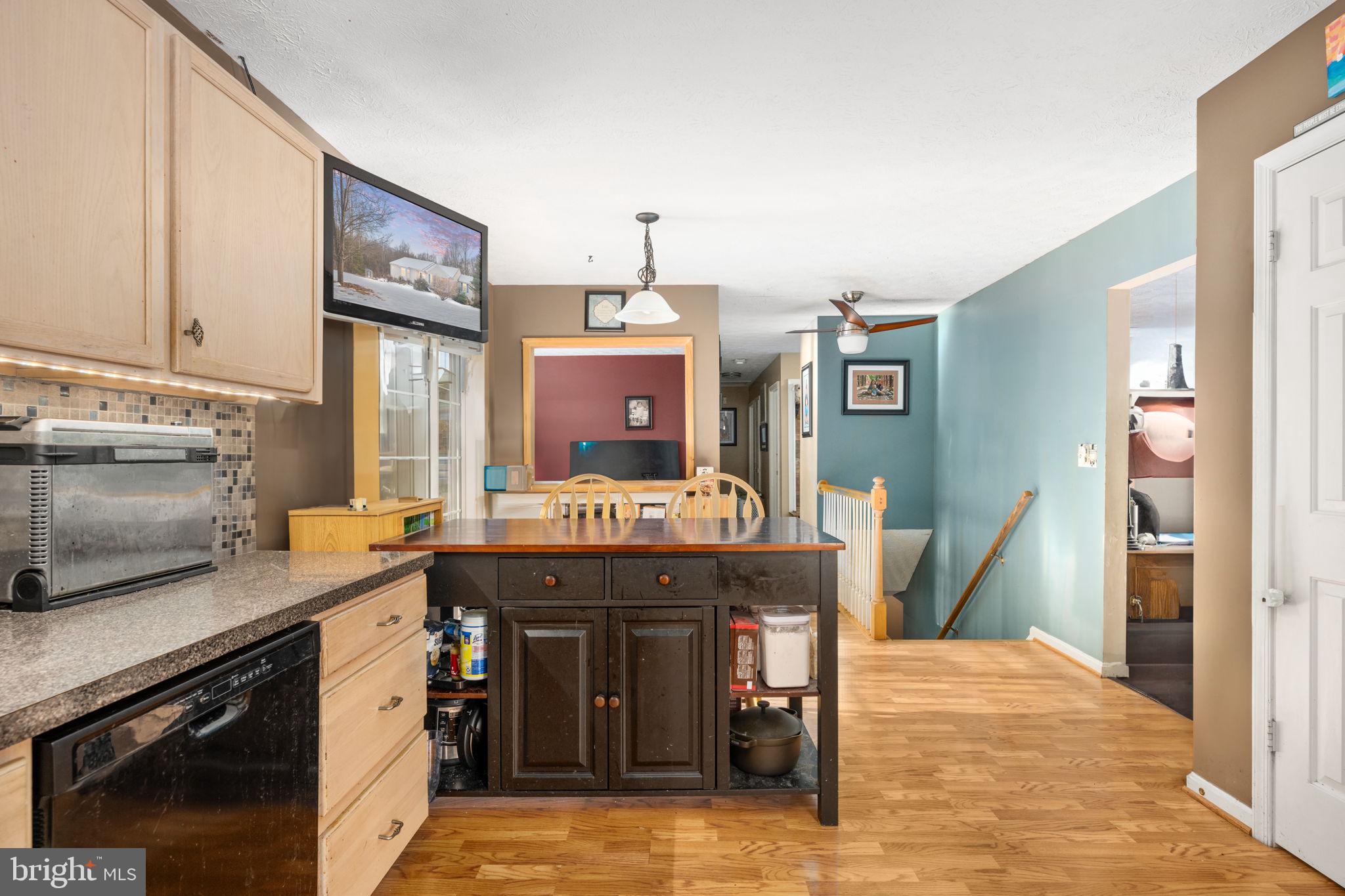 121 HARTWOOD MEADOWS DRIVE