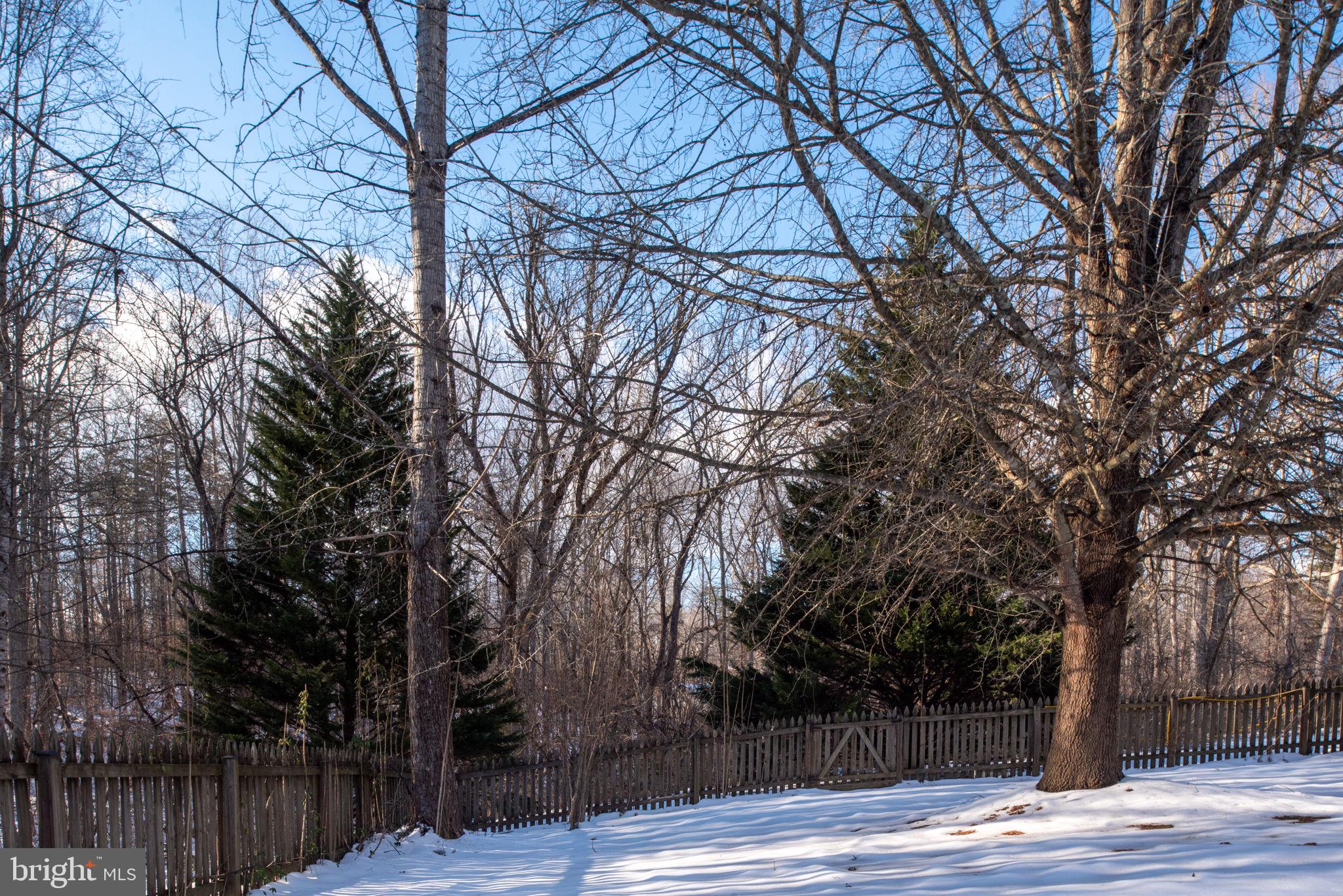 121 HARTWOOD MEADOWS DRIVE