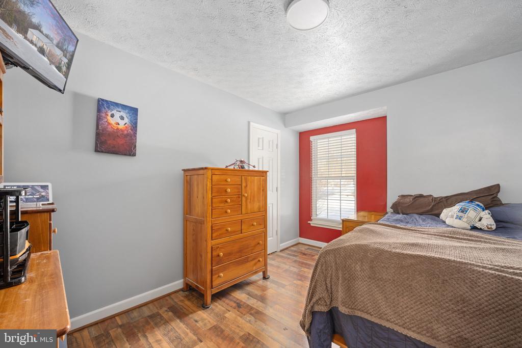 121 HARTWOOD MEADOWS DRIVE