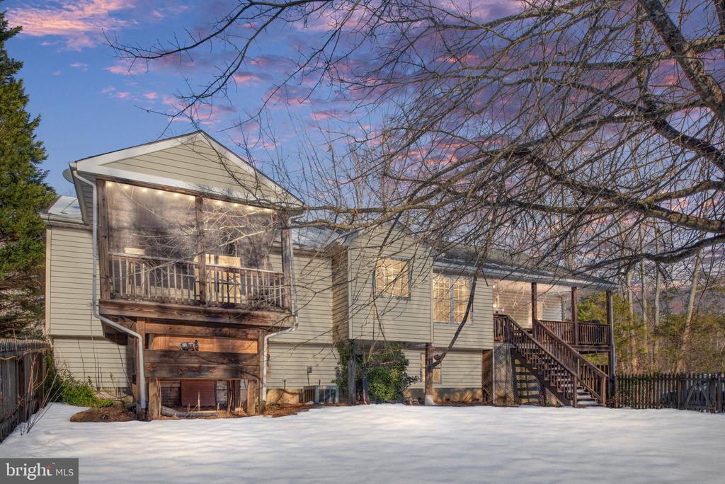 121 HARTWOOD MEADOWS DRIVE