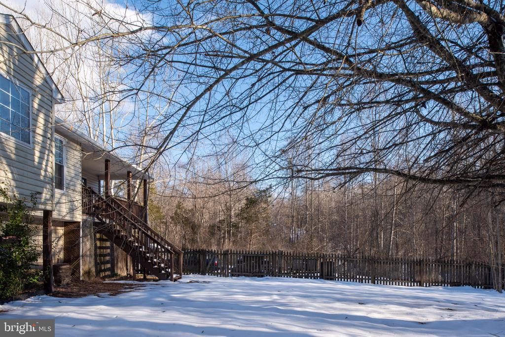 121 HARTWOOD MEADOWS DRIVE