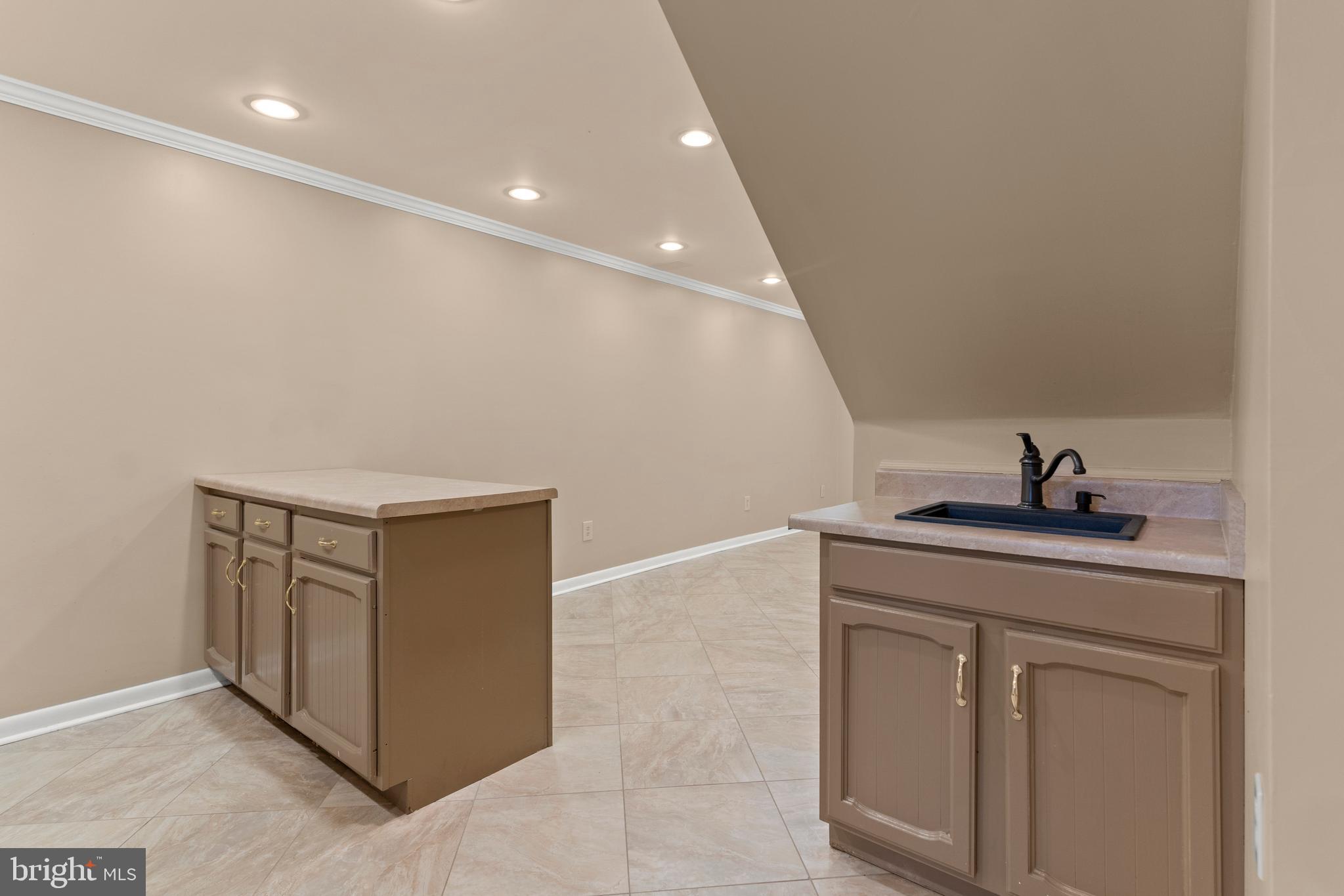 2013 MIDSHIPMAN DRIVE