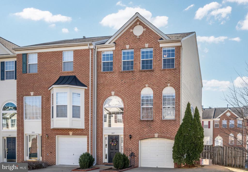 217 CHESTERBROOK COURT