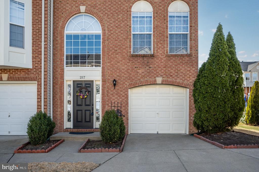 217 CHESTERBROOK COURT