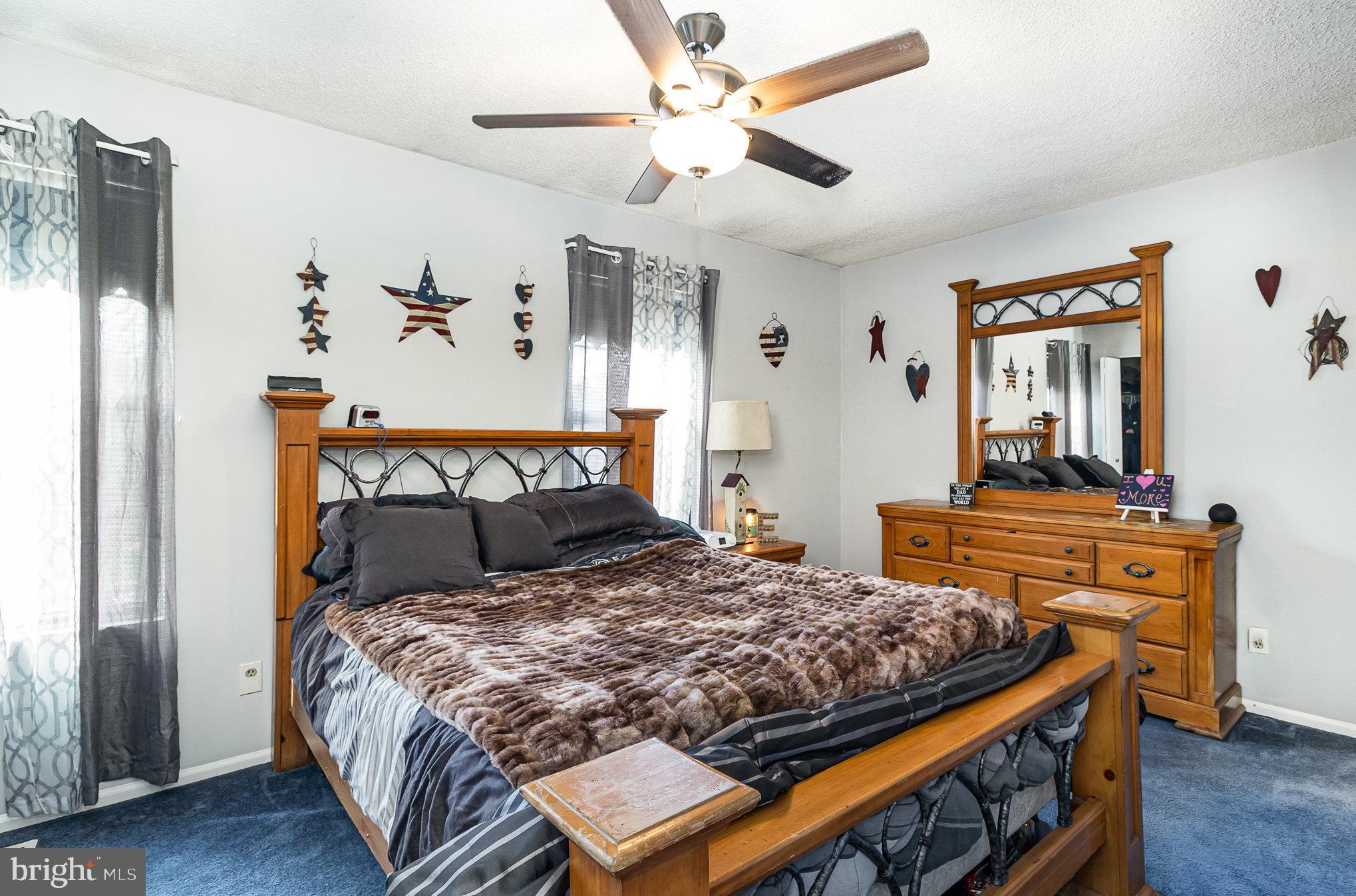 407 KNOLLWOOD COURT