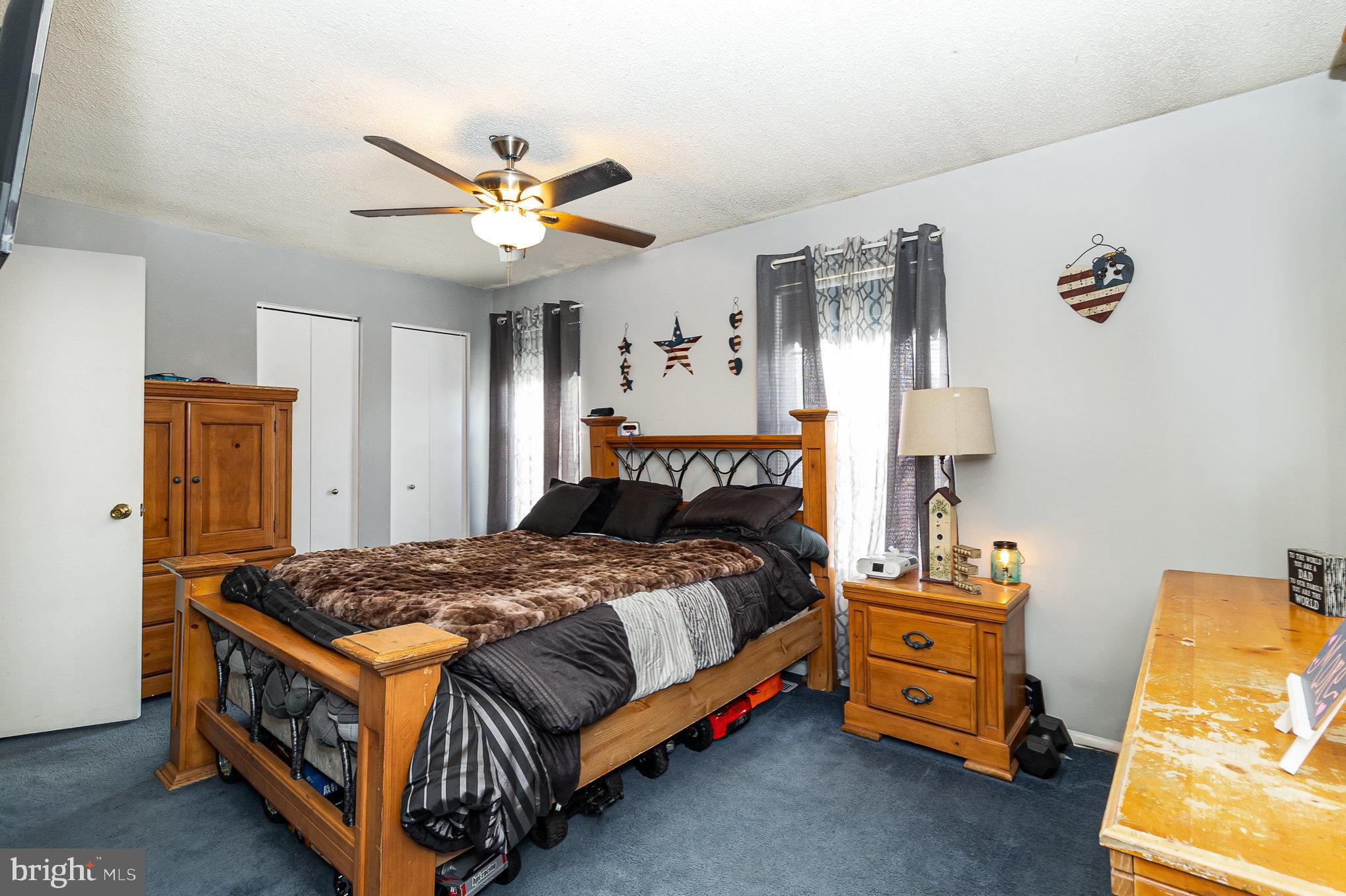 407 KNOLLWOOD COURT