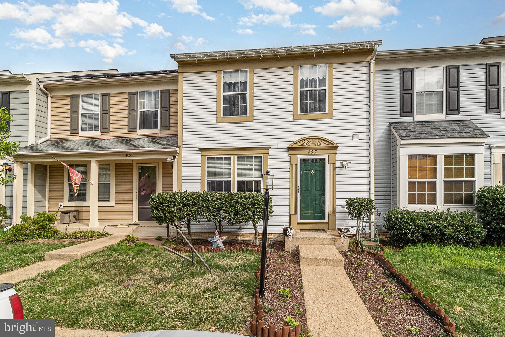 407 KNOLLWOOD COURT
