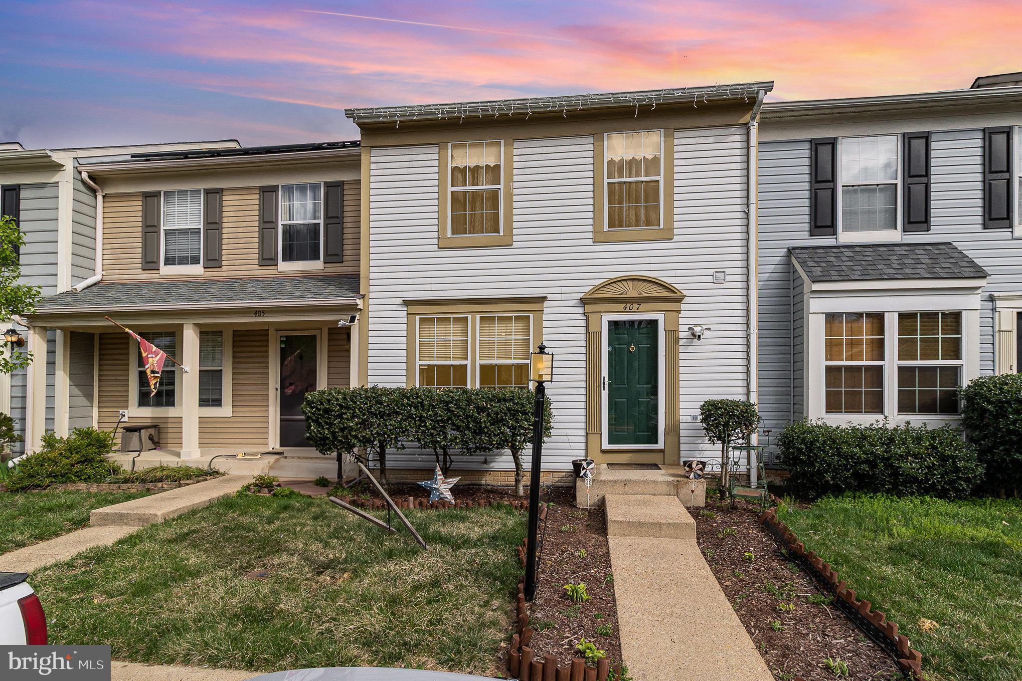 407 KNOLLWOOD COURT