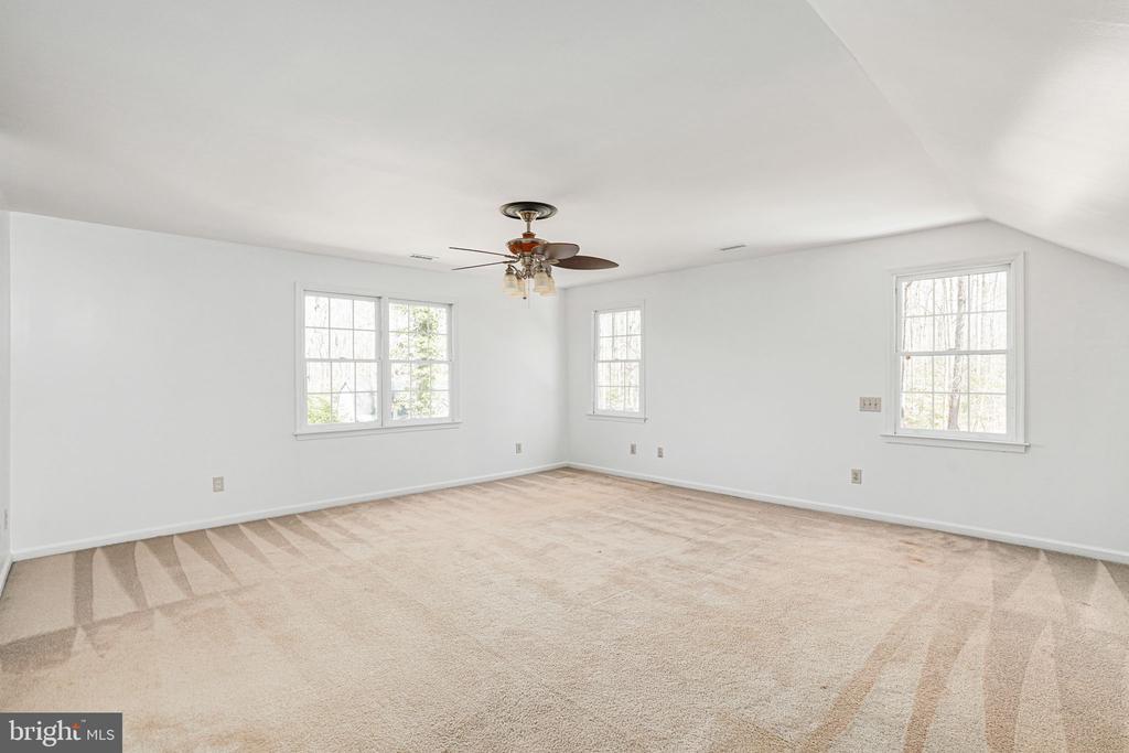 35 BAYBERRY LANE