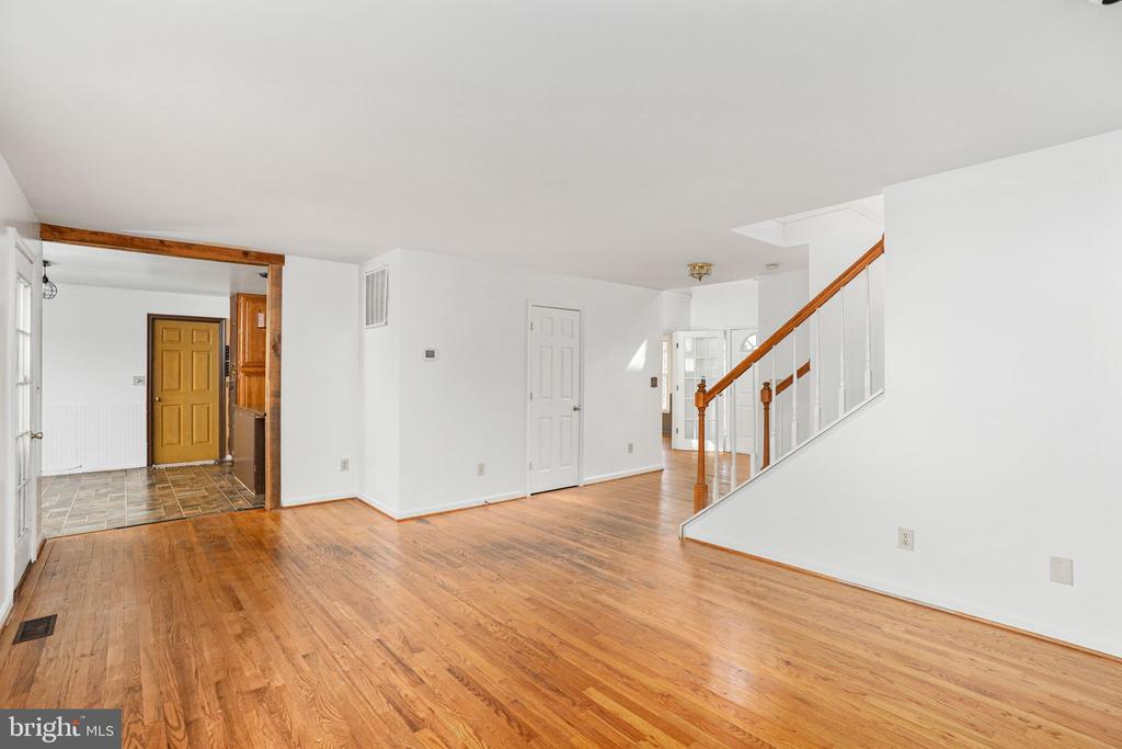 35 BAYBERRY LANE