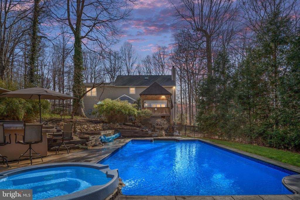 35 BAYBERRY LANE
