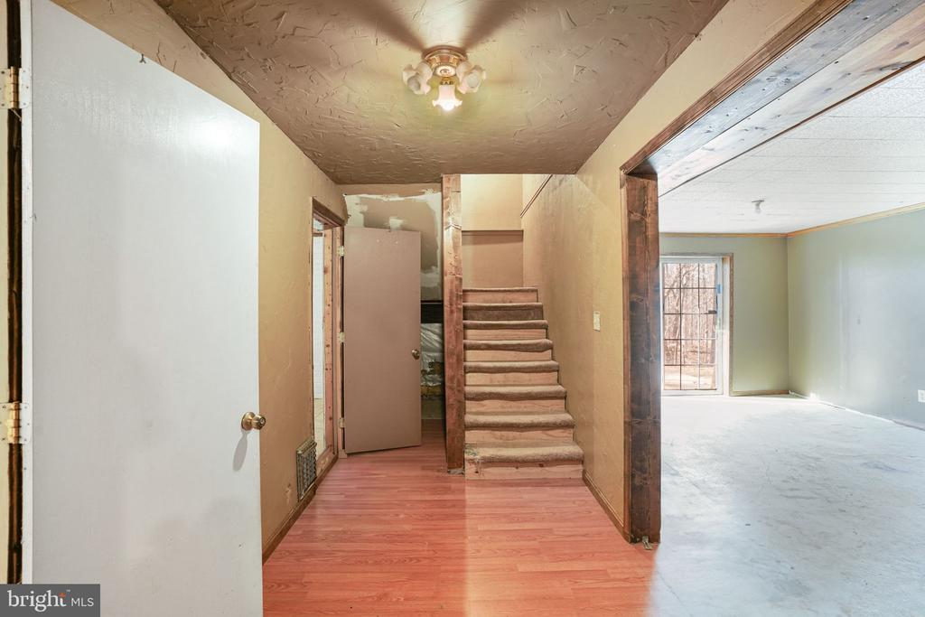 35 BAYBERRY LANE