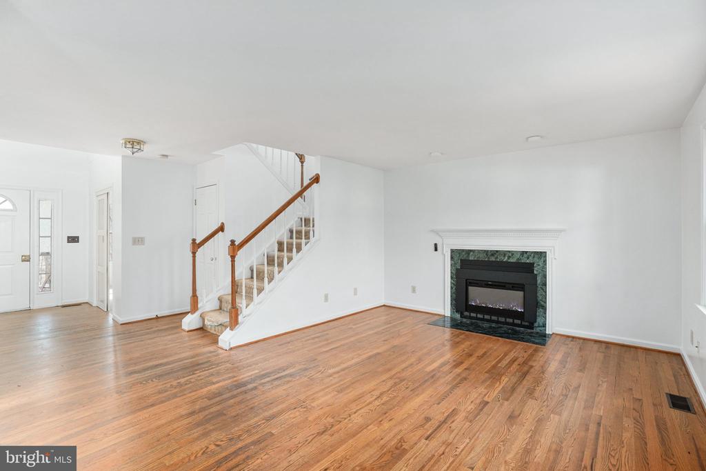 35 BAYBERRY LANE