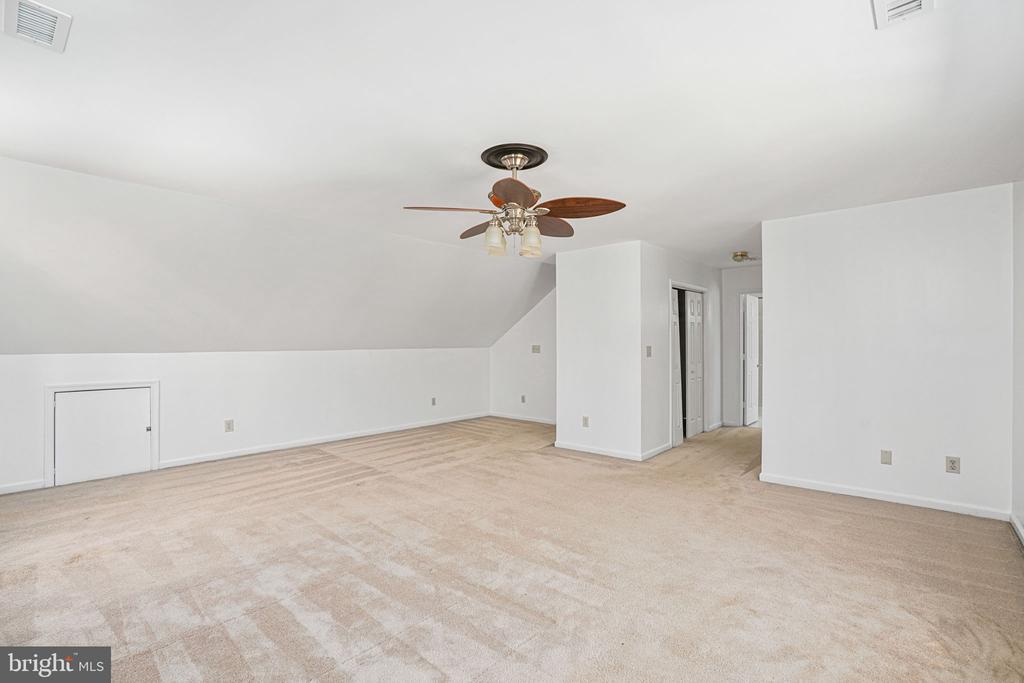 35 BAYBERRY LANE