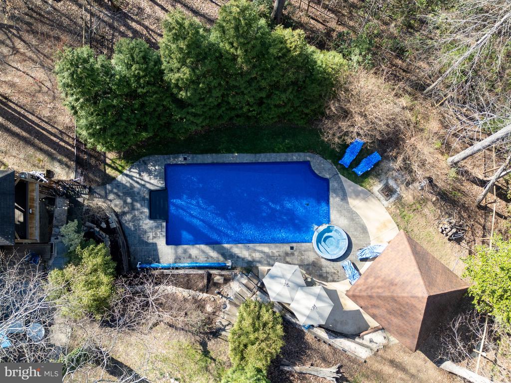 35 BAYBERRY LANE