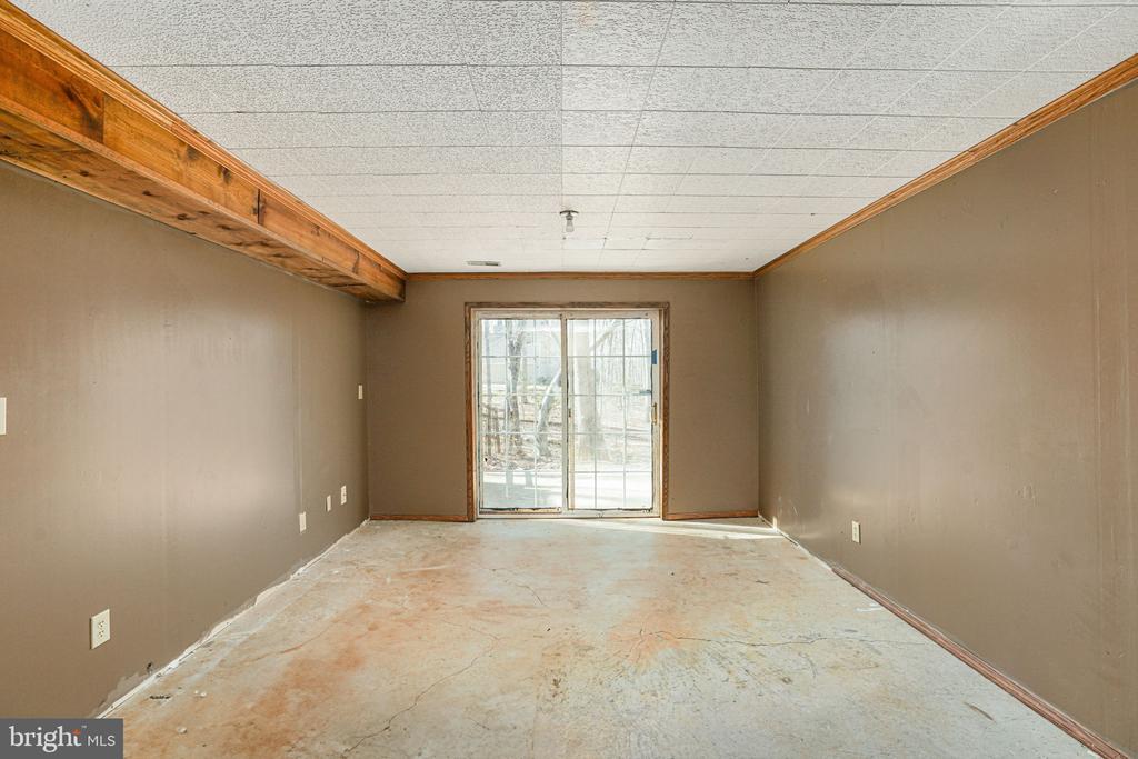 35 BAYBERRY LANE