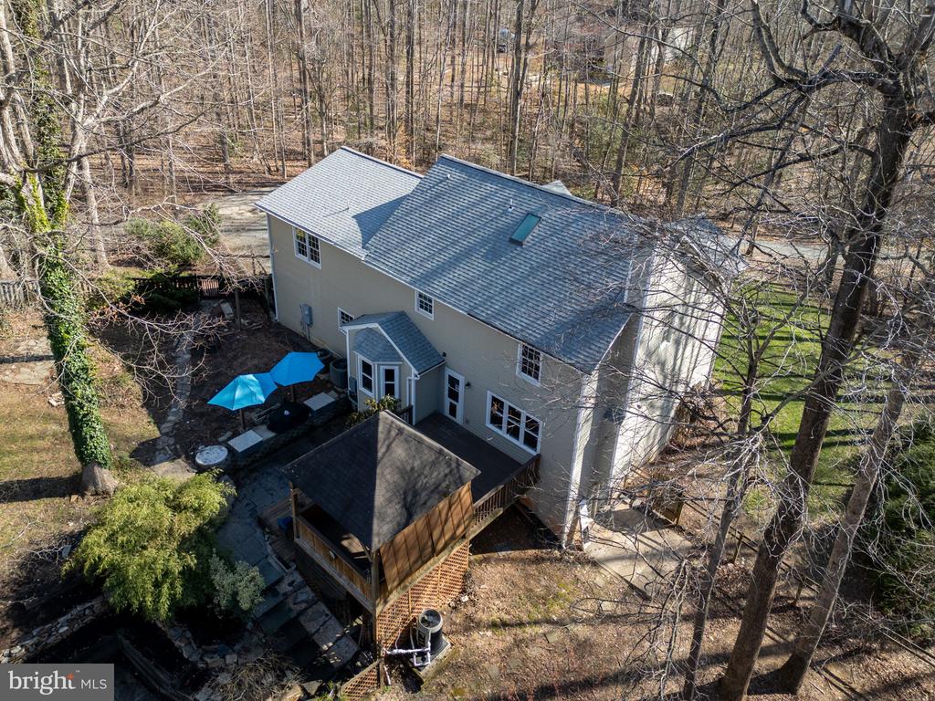 35 BAYBERRY LANE