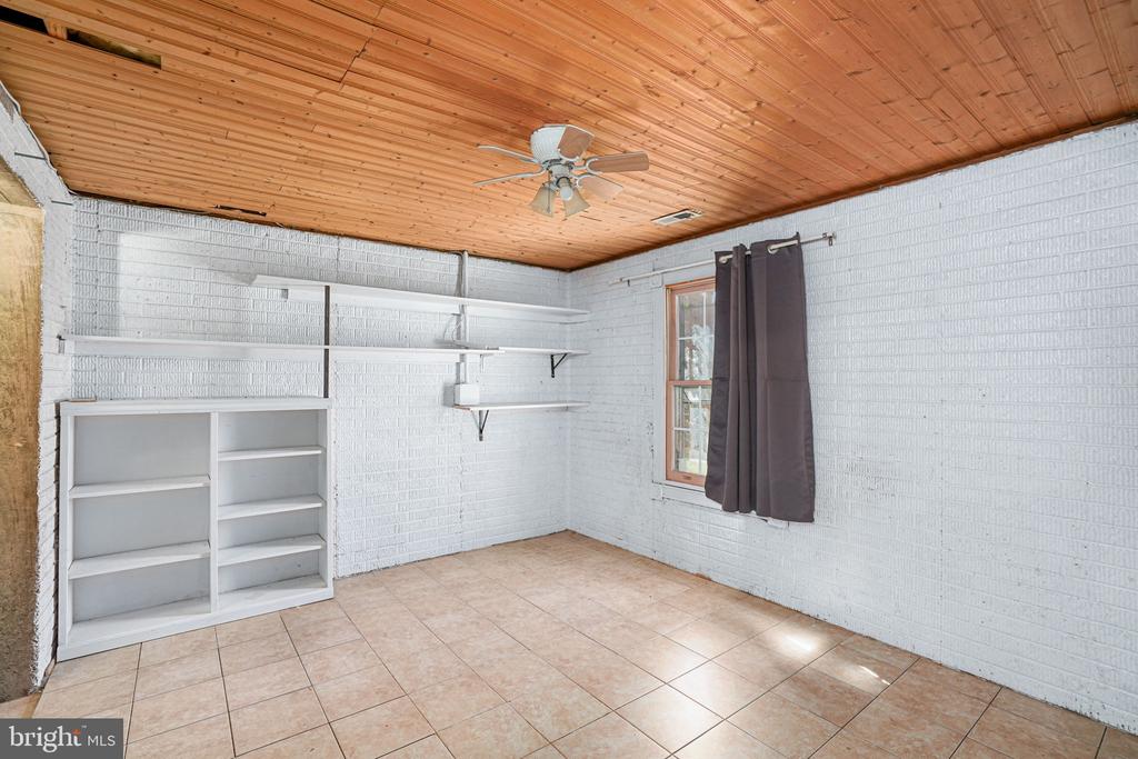 35 BAYBERRY LANE