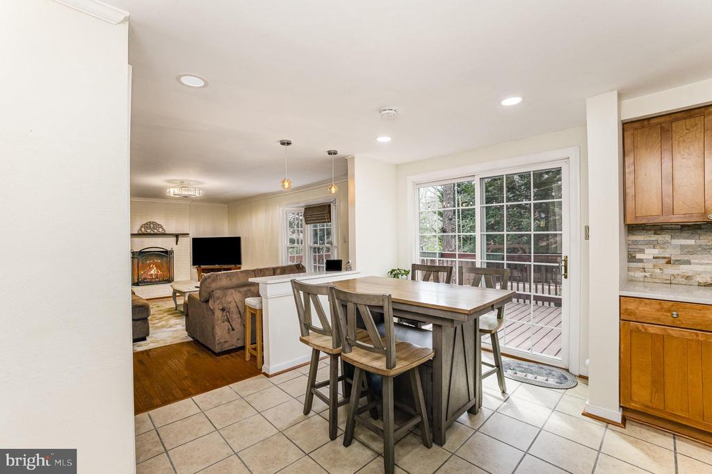 1005 PLYMOUTH DRIVE