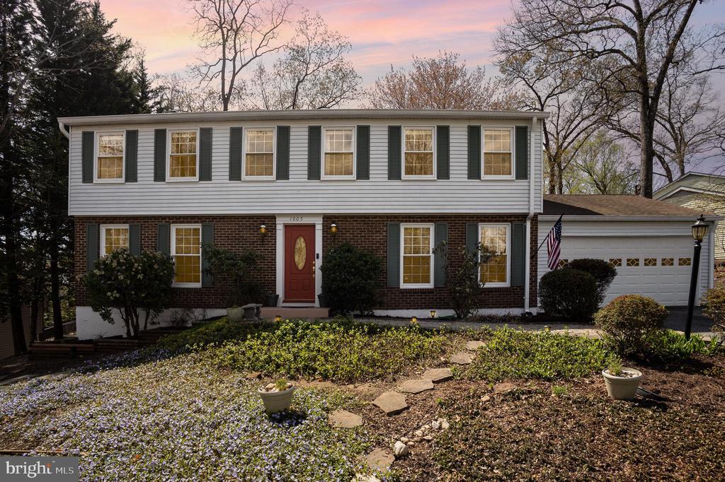 1005 PLYMOUTH DRIVE