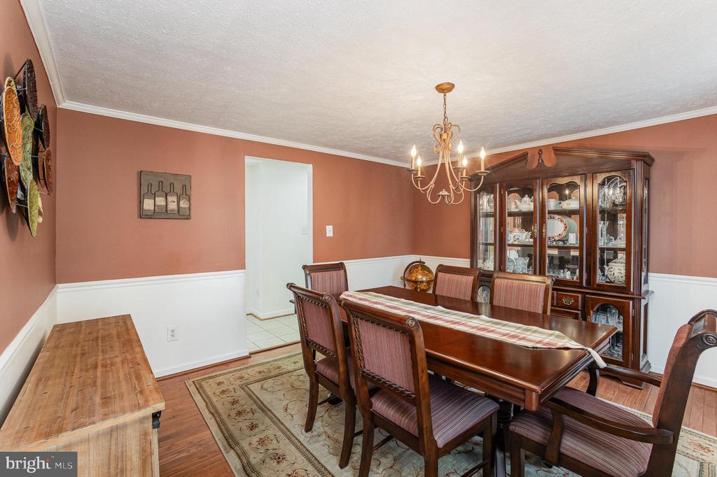 1005 PLYMOUTH DRIVE