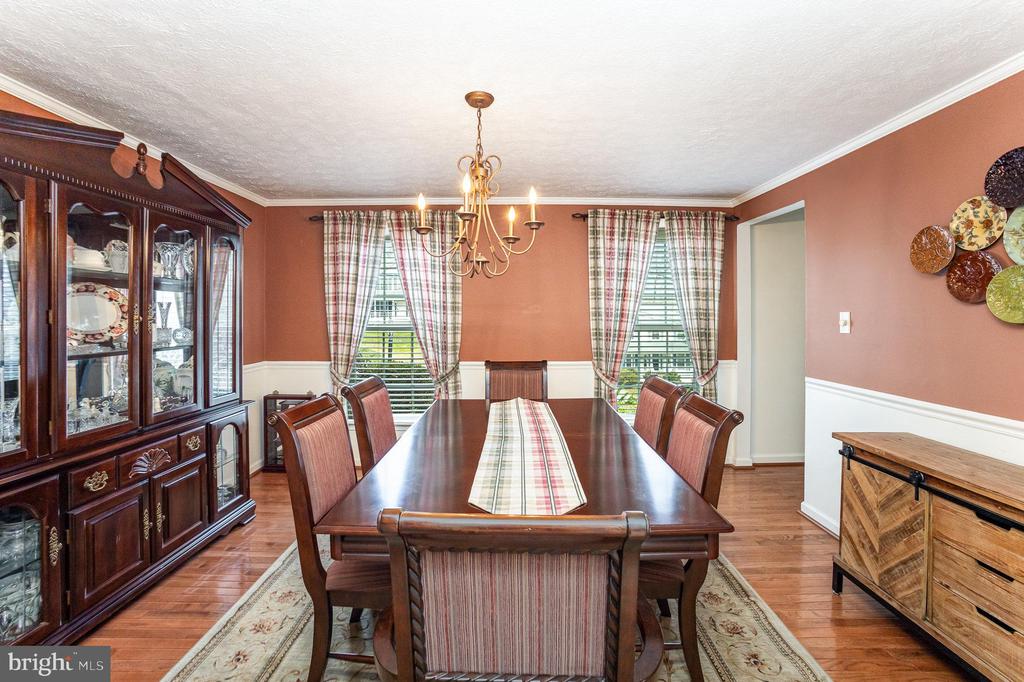 1005 PLYMOUTH DRIVE