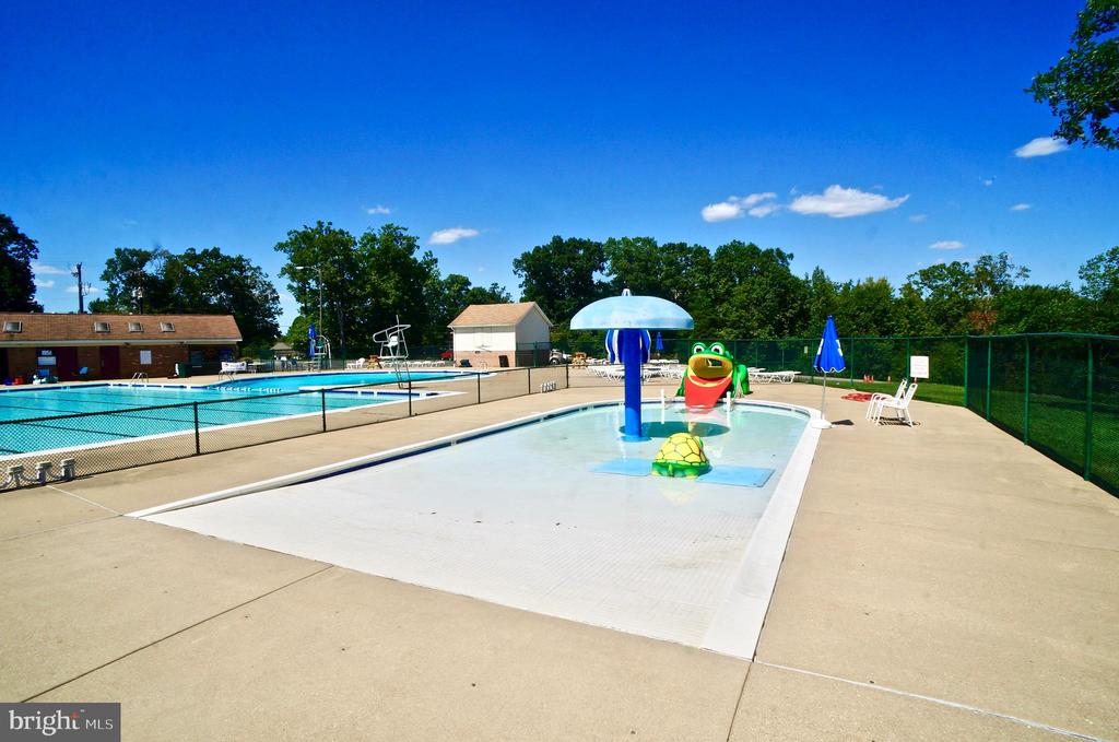 1005 PLYMOUTH DRIVE